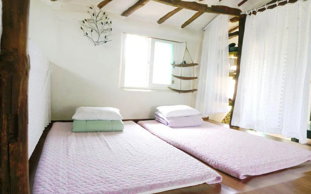 Unnie Guesthouse - Hostel