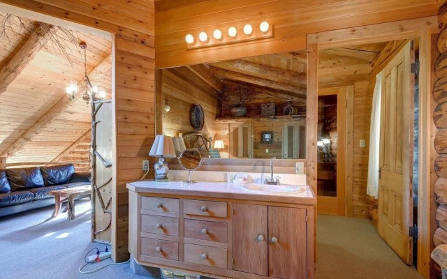 Edelweiss Log Cabin