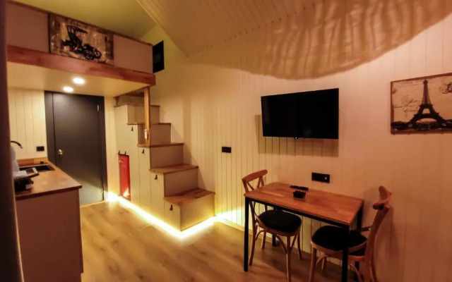 Ten Ti̇ny House