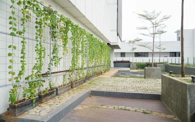 Comfy and Minimalist Studio Kebayoran Icon Apartment
