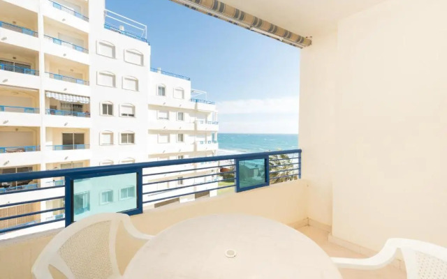 Apartamento con WiFi a pie de playa