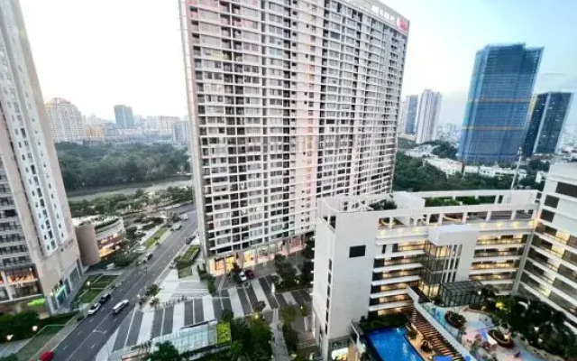 StayX Luxury Apartment near SECC