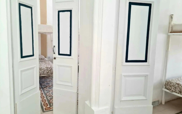 Hostel On