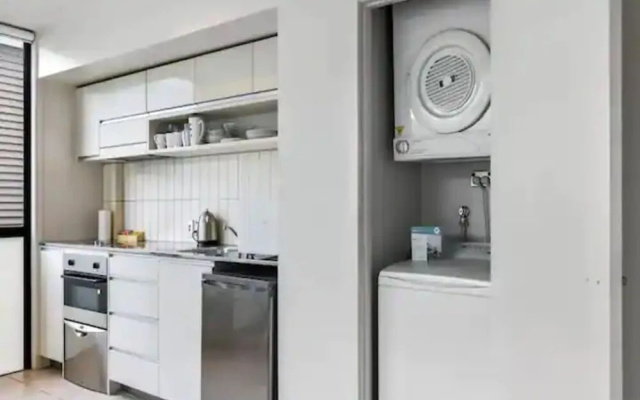 Lovely And Cozy Apartment - Parking, Pool And Gym!