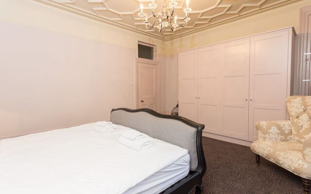 Отель 1 Bedroom Flat In Soho Великобритания, Лондон - отзывы, цены и фото номеров - забронировать отель 1 Bedroom Flat In Soho онлайн комната для гостей