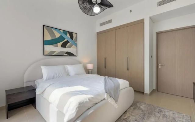 2BR High Floor Act I Act II T1