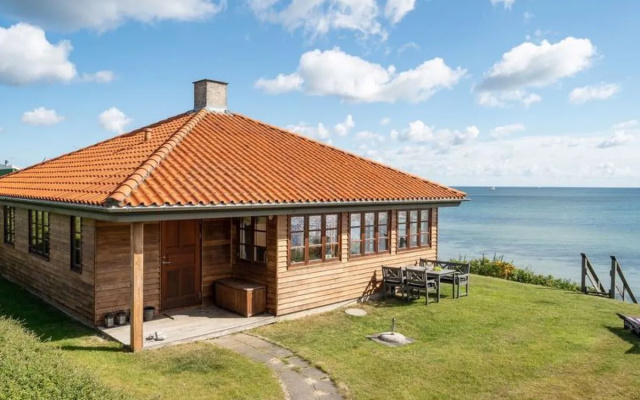 "Botmar" - 10m from the sea in Funen
