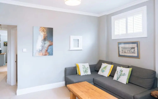 Inviting 1BD Flat - 20 Mins to Brighton Beach!