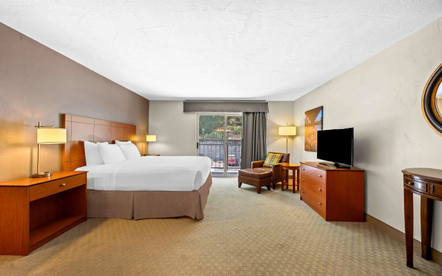 Best Western Inn At The Rogue