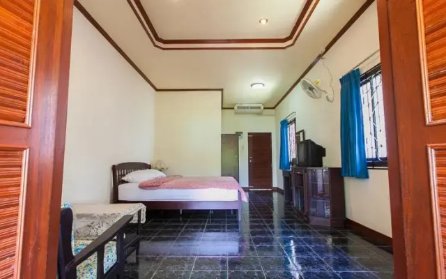 Baan Boonsom Guesthouse