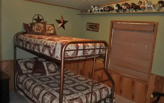 Trail Boss Cabin