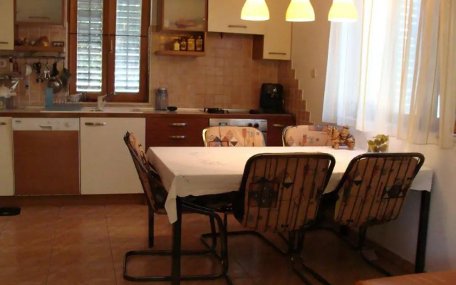 Apartments Mana - 250 m from sea