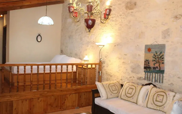 Quaint Holiday Home in Pasalites with Garden near Perama
