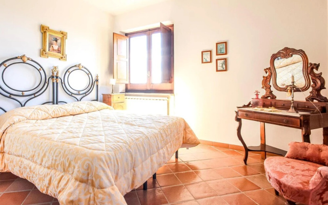 Nice Home in Caserta Vecchia With Wifi and 5 Bedrooms