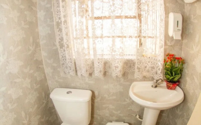 OBA 16 - QUARTO PRIVATIVO no BAIRRO DA LIBERDADE