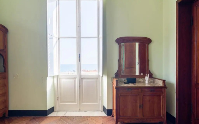 Carlotta Flexyrent Apartment