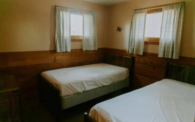 Silver Rapids Lodge