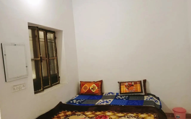 One Light Hostel