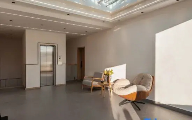 Dali Lakeside Dream Elevator Inn (Erhai Ecological Corridor Branch)