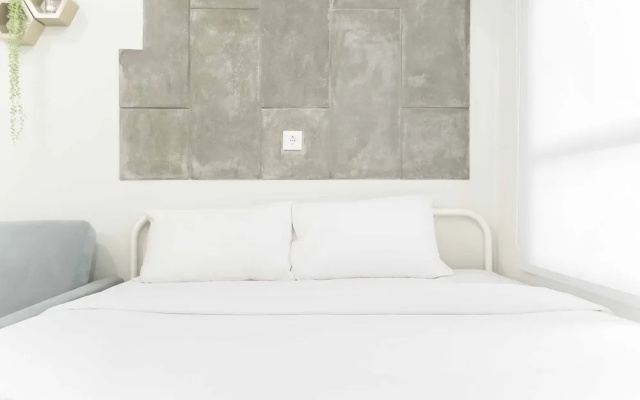 Comfortable Studio at Springlake Summarecon Apartment near Mall