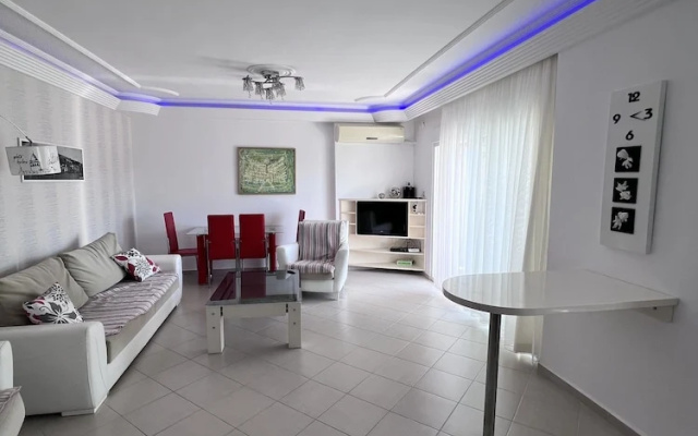 Luxury 2 Bedroom With Pool 300 Meters to the sea