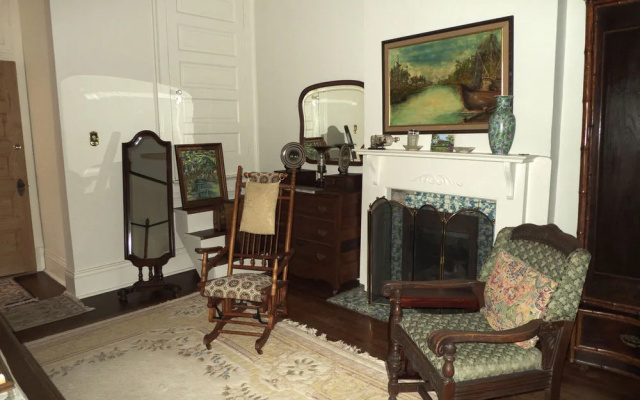 Audubon Park House Bed and Breakfast