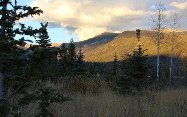 Lone Eagle Lodge
