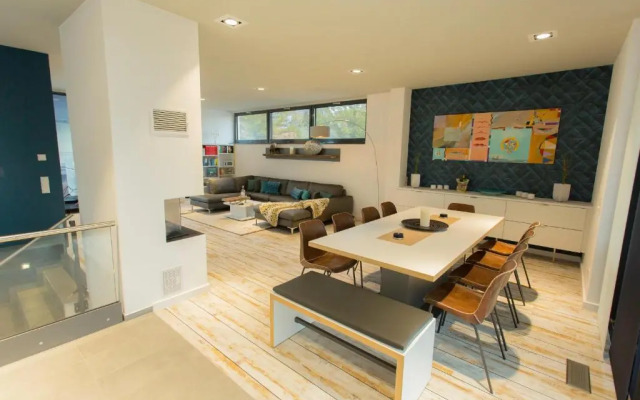 Villa 4 You