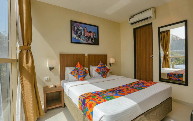 Fabhotel Royal International