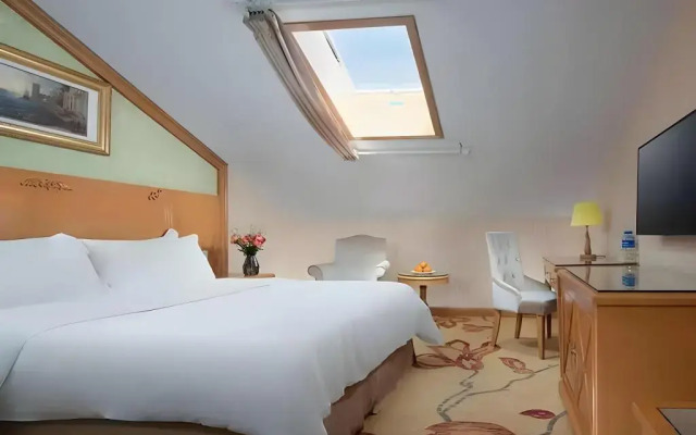 Vienna International Hotel