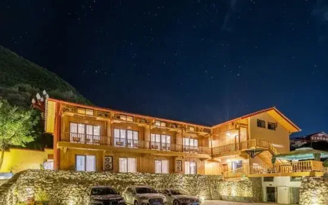 Huaiye Residence in Jiuzhaigou