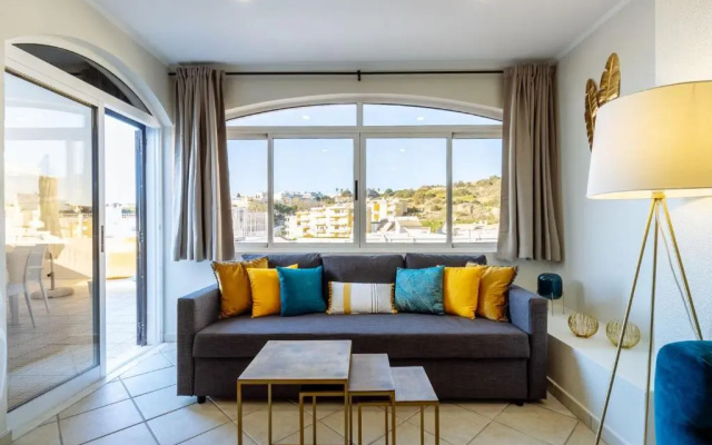 Top renoviertes Apartment mit großer Terrasse