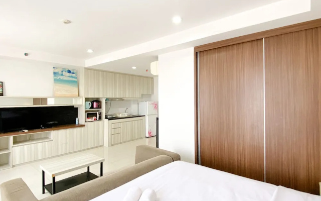 Cozy And Spacious Studio Room Azalea Suites Apartment