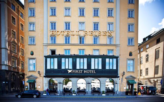 Отель Hôtel Reisen in The Unbound Collection by Hyatt Швеция, Стокгольм - 2 отзыва об отеле, цены и фото номеров - забронировать отель Hôtel Reisen in The Unbound Collection by Hyatt онлайн вид на фасад