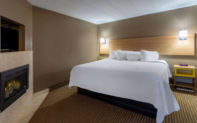 Days Inn by Wyndham Birch Run