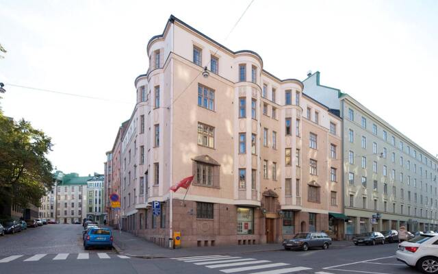Отель Hellsten Helsinki Parliament вид на фасад