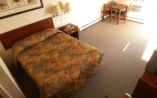 Riverside Inn