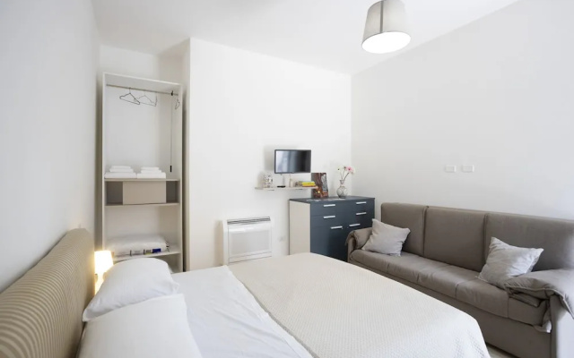 MA RI Apartments