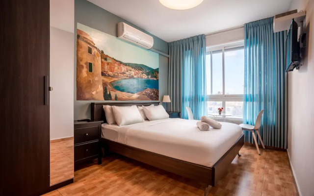 Avital Hotel