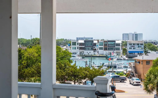 The Waterway Pet Friendly by Carolina Retreats