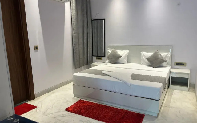 Hotel white House
