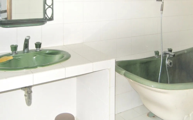 Apartment With one Bedroom in Saint-rémy-de-provence, With Pool Access