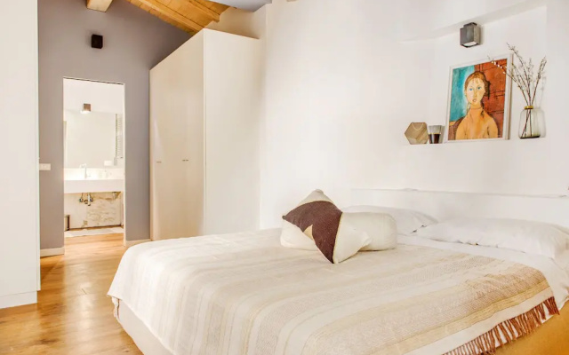 Della Scala Modern Apartment