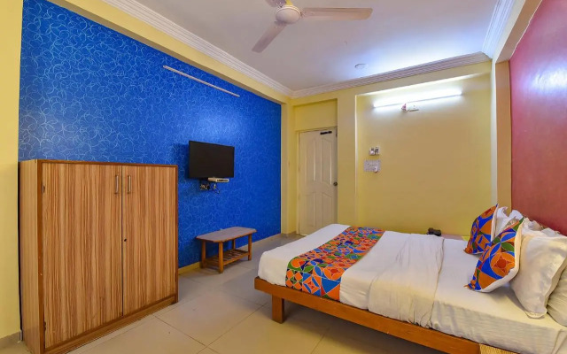 Fabexpress Vibrant Residency