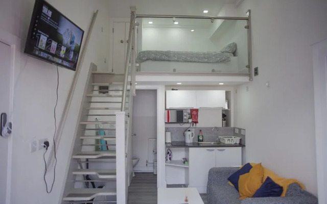 Reading Town Centre- Studio Apartment