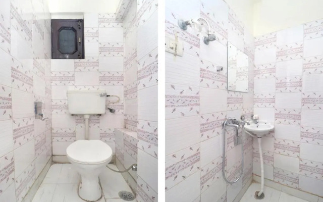 OYO 19403 Hotel Ashish Plaza