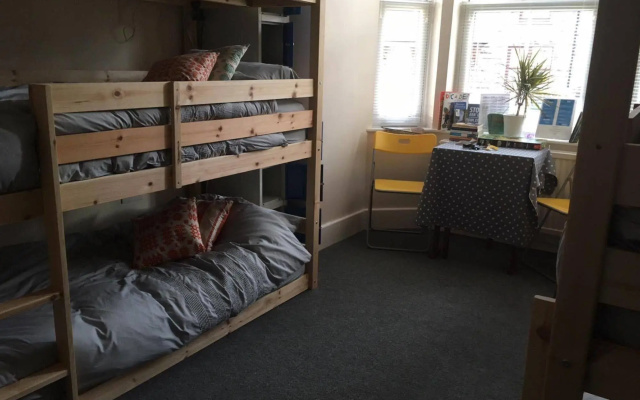 CellB - Hostel