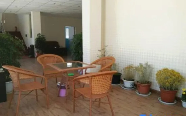 Xianshi Business Hotel
