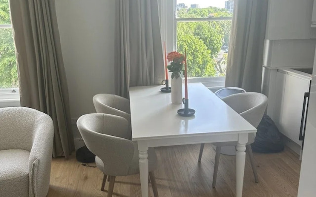 Abbey Road Luxury Modern Flat