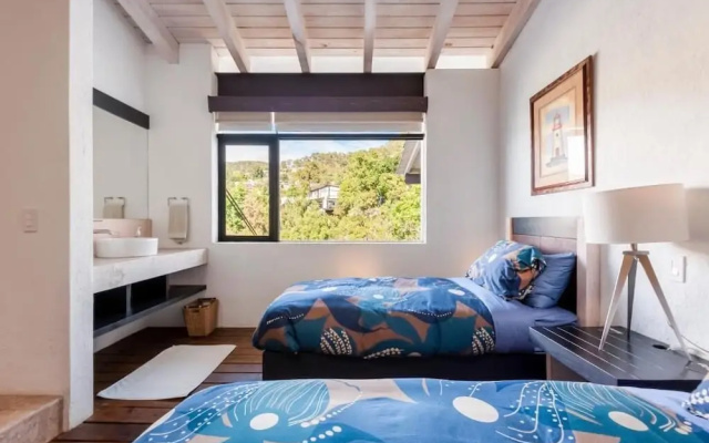 Casa Azul Lakeview Terrace Retreat in Avándaro